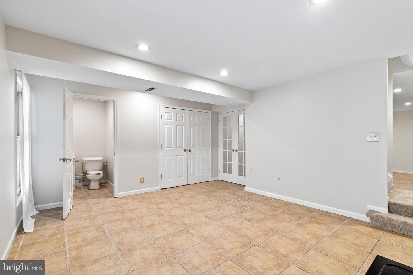 6626 Commodore Court photo 40