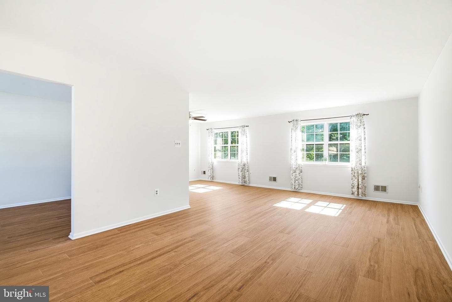 5661 Crabapple Drive photo 8