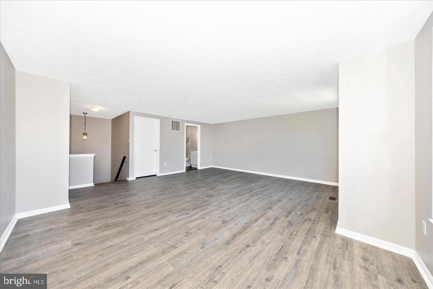 572 Hollyberry Way photo 19