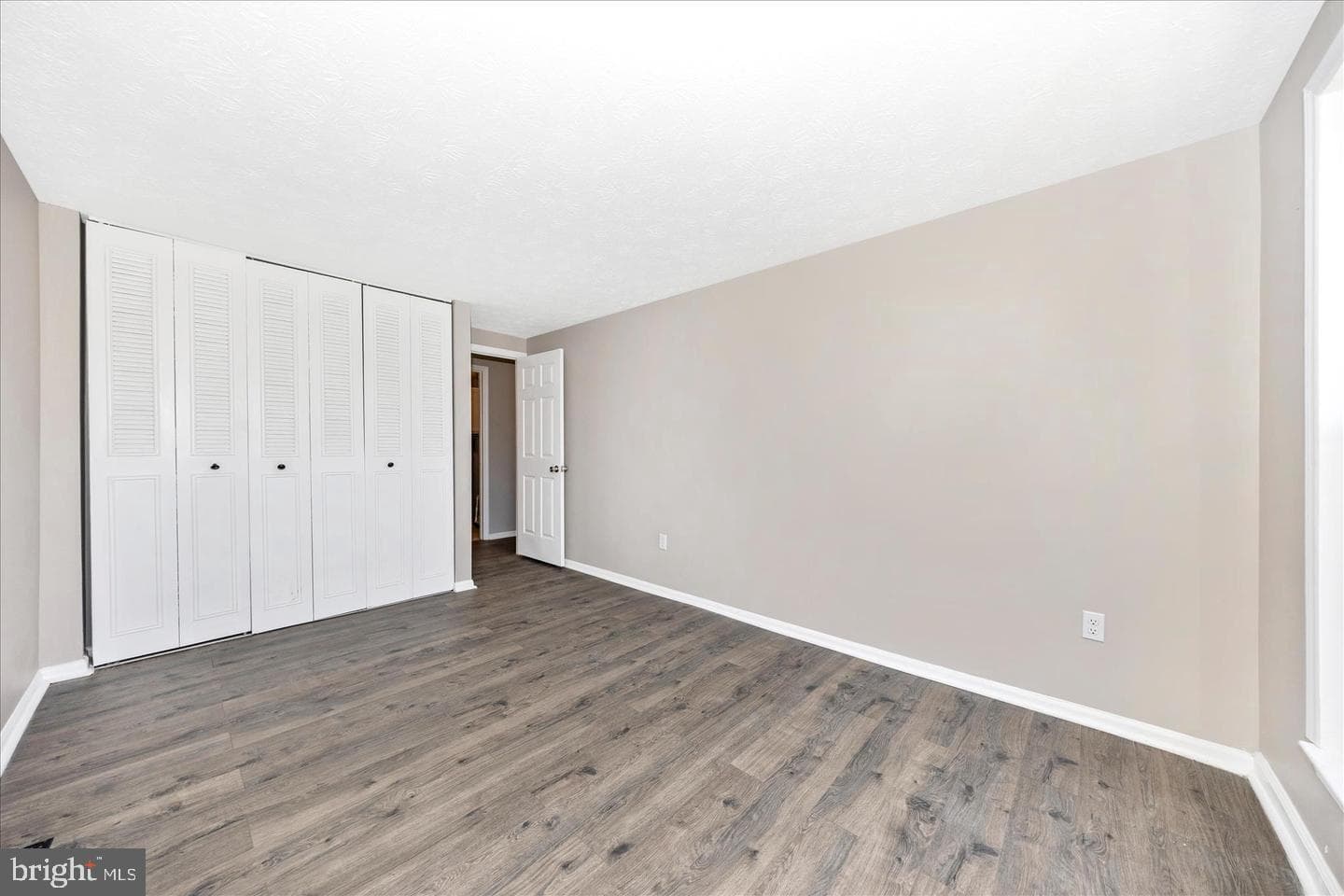 572 Hollyberry Way photo 26