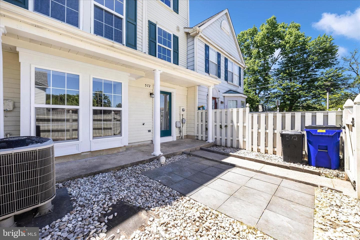 572 Hollyberry Way photo 39