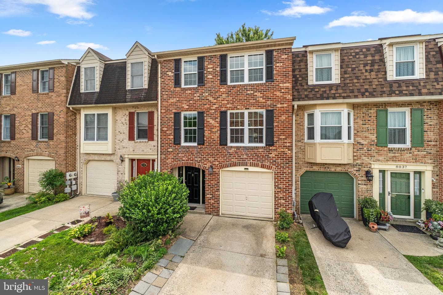8039 Hollow Reed Court photo 1
