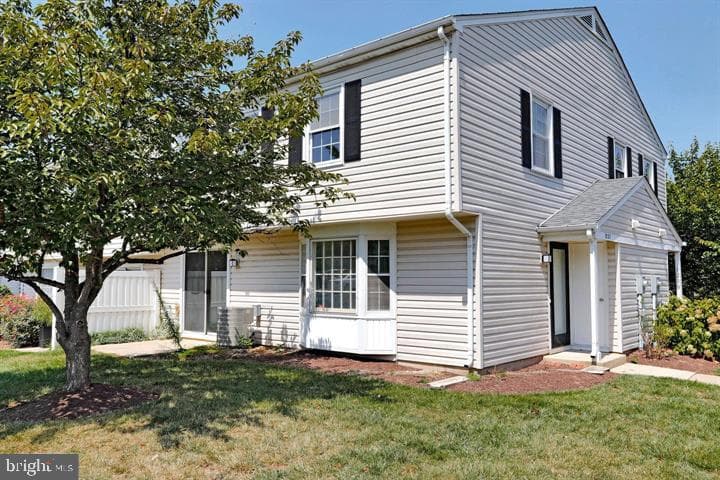 1237 Danielle Drive photo 1