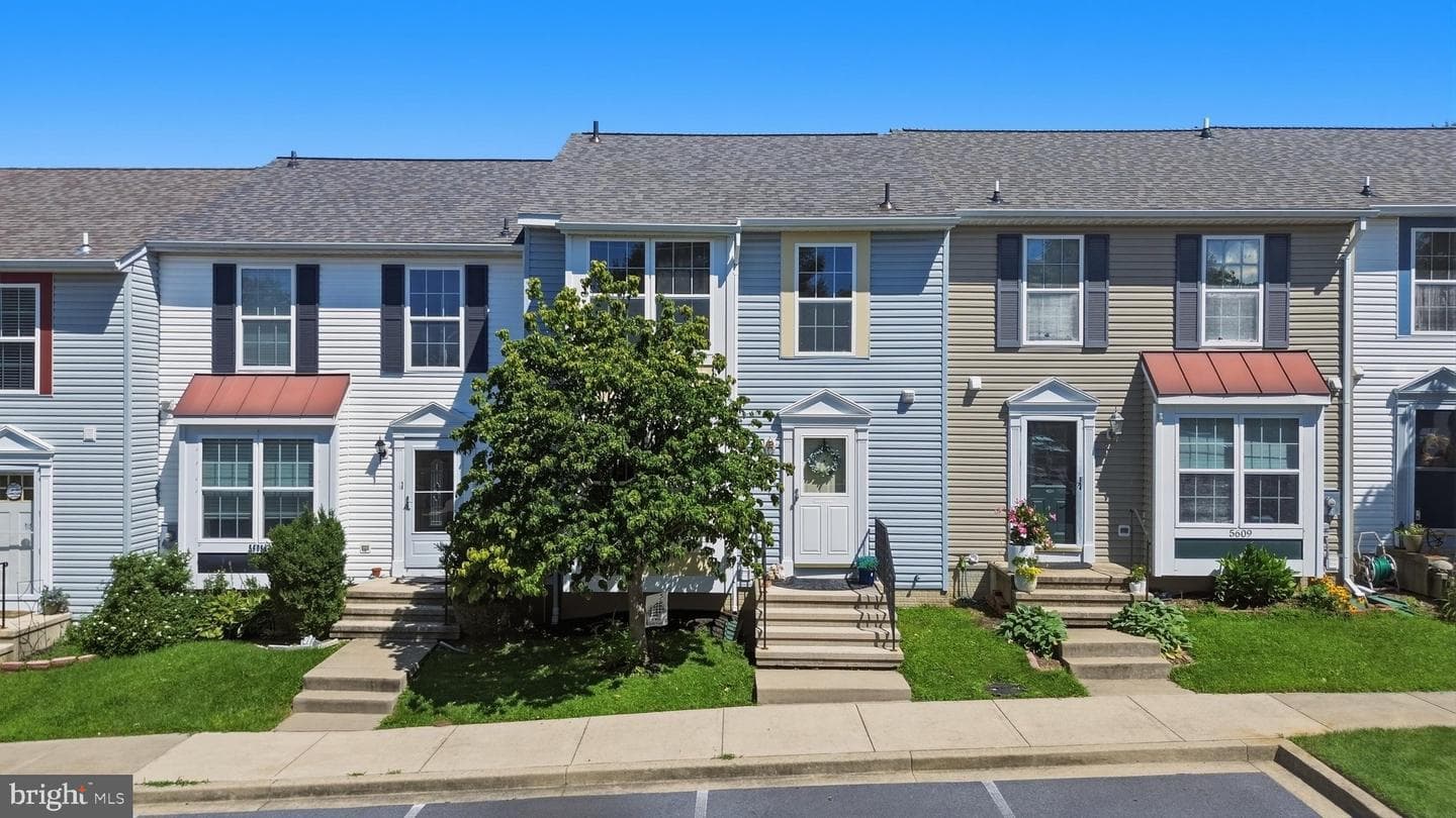 5607 Queen Anne Court photo 1