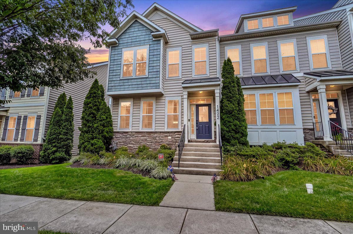 1422 Scheer Street photo 1