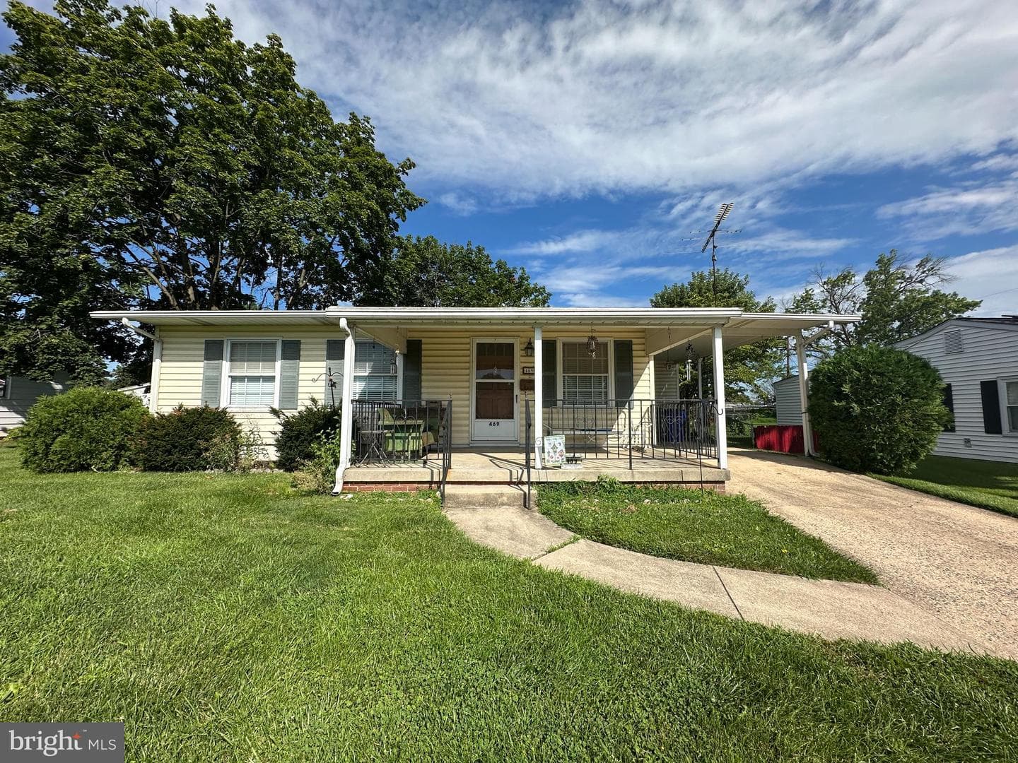 469 Carrollton Drive photo 1