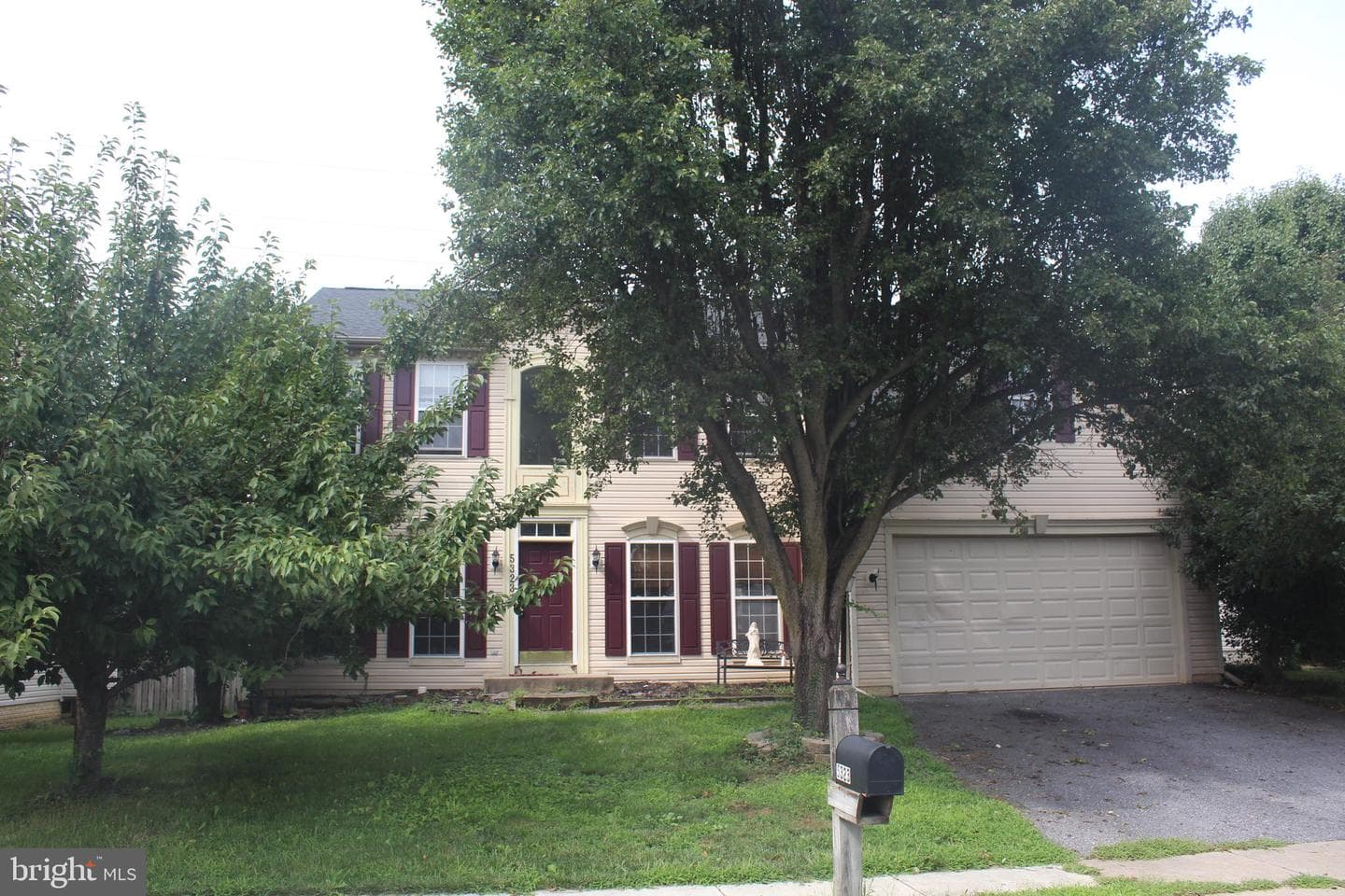 5323 Ivywood Drive N photo 1