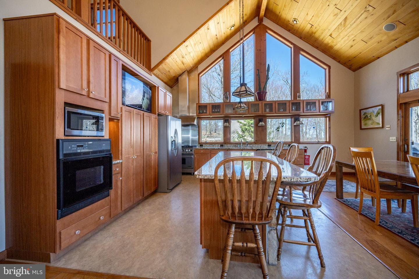 188 Highline Drive photo 21