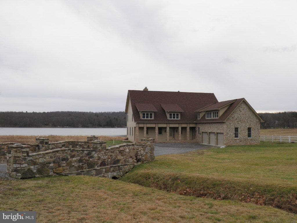 14 Stilwater Drive photo 4