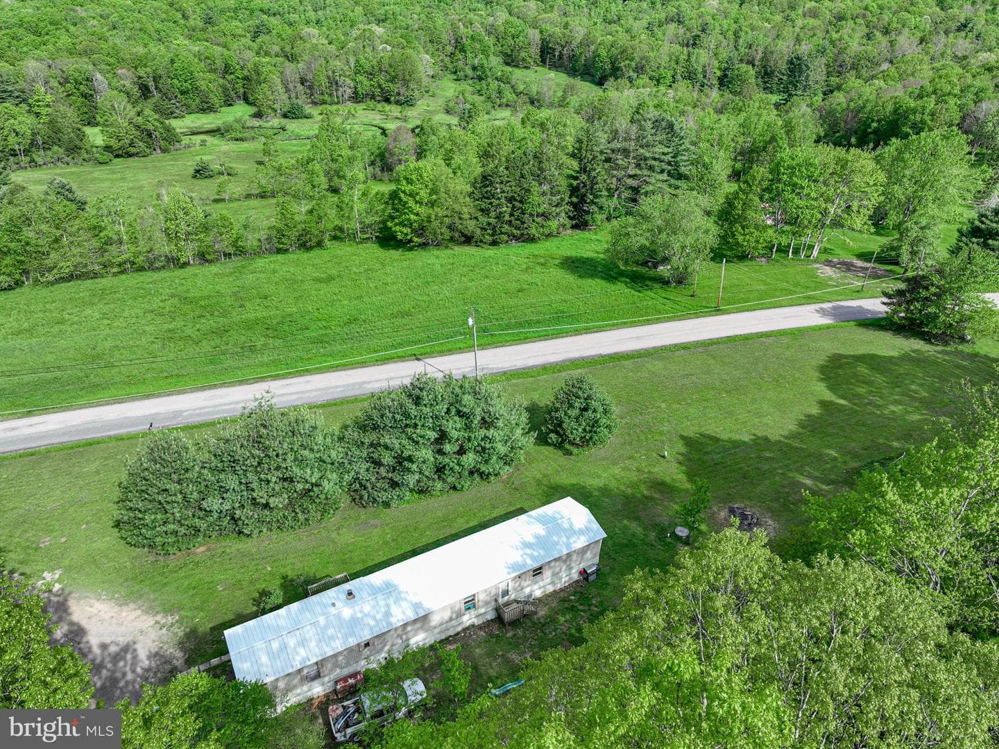 490 Meyersdale Road photo 4
