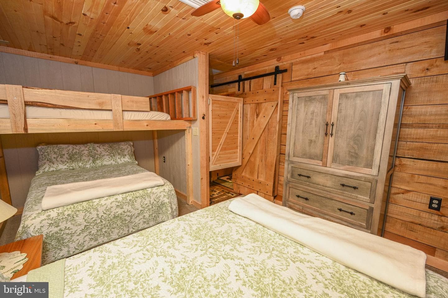 530 Hemlock Road photo 40
