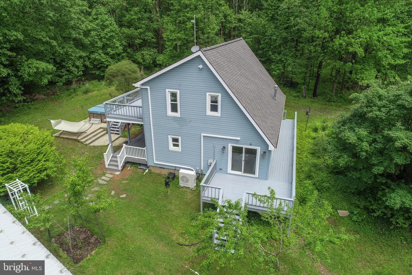590 Bearfoot photo 52