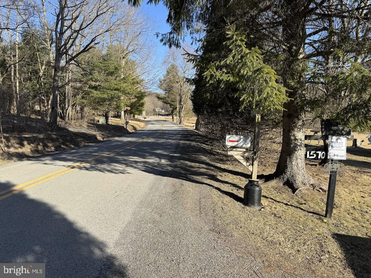 1570 Garrett Road photo 2