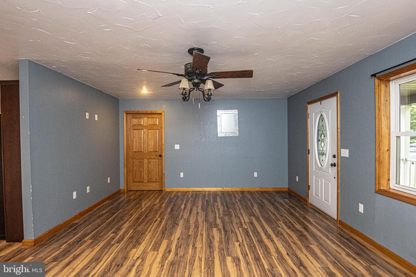 425 Amish Road photo 16