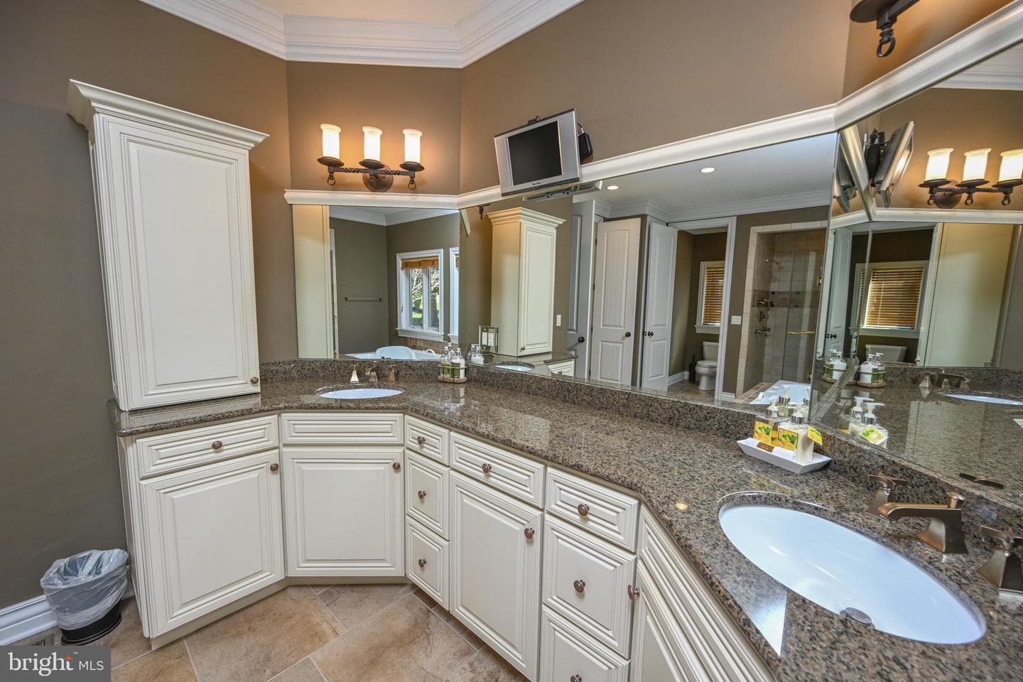 870 Holy Cross Drive photo 47