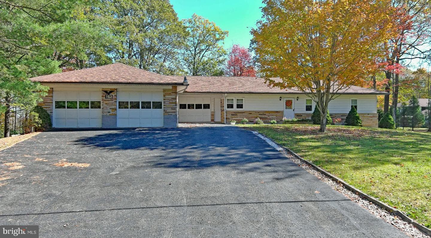 162 Avilton Road photo 1