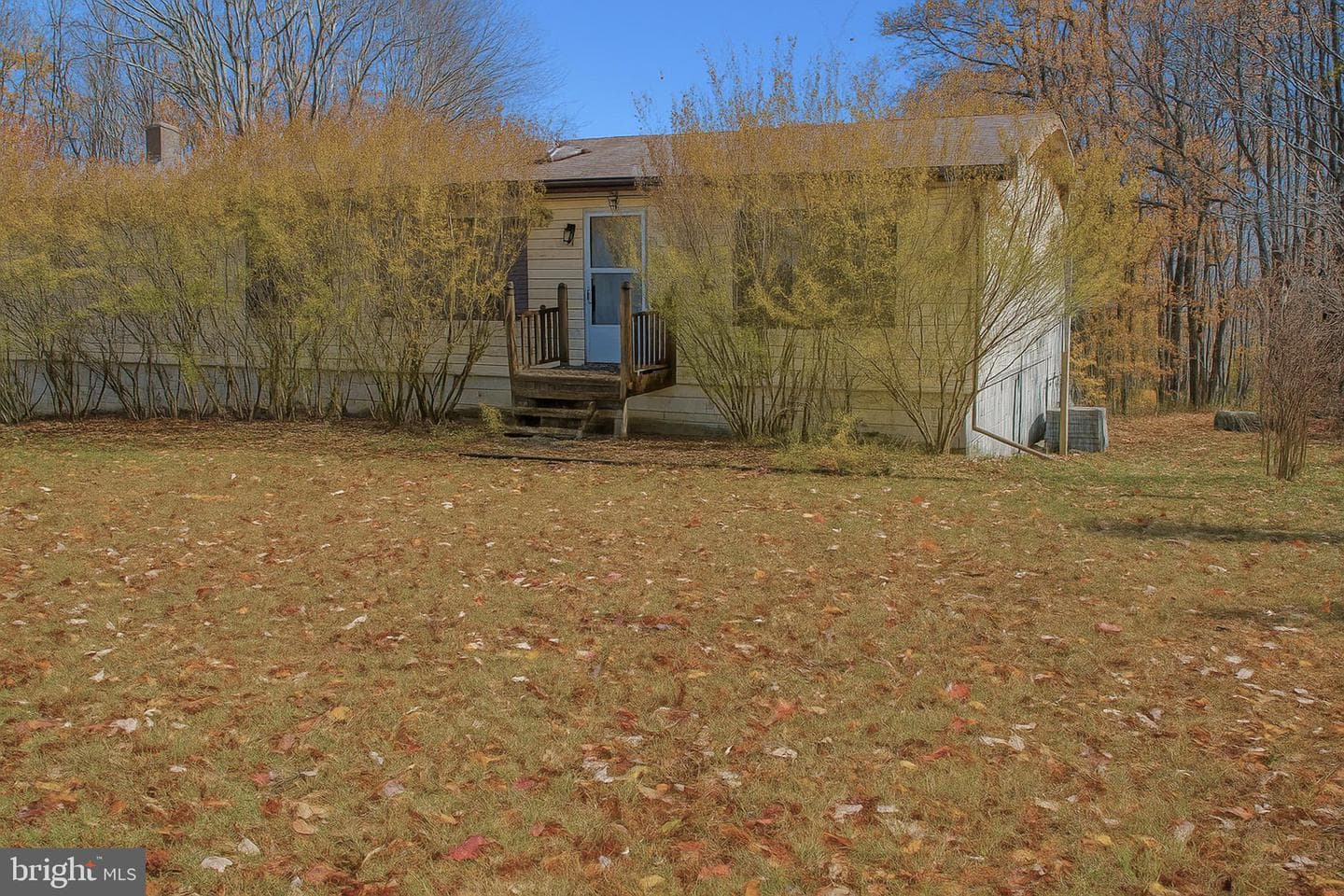 210 Lakeview Drive photo 1