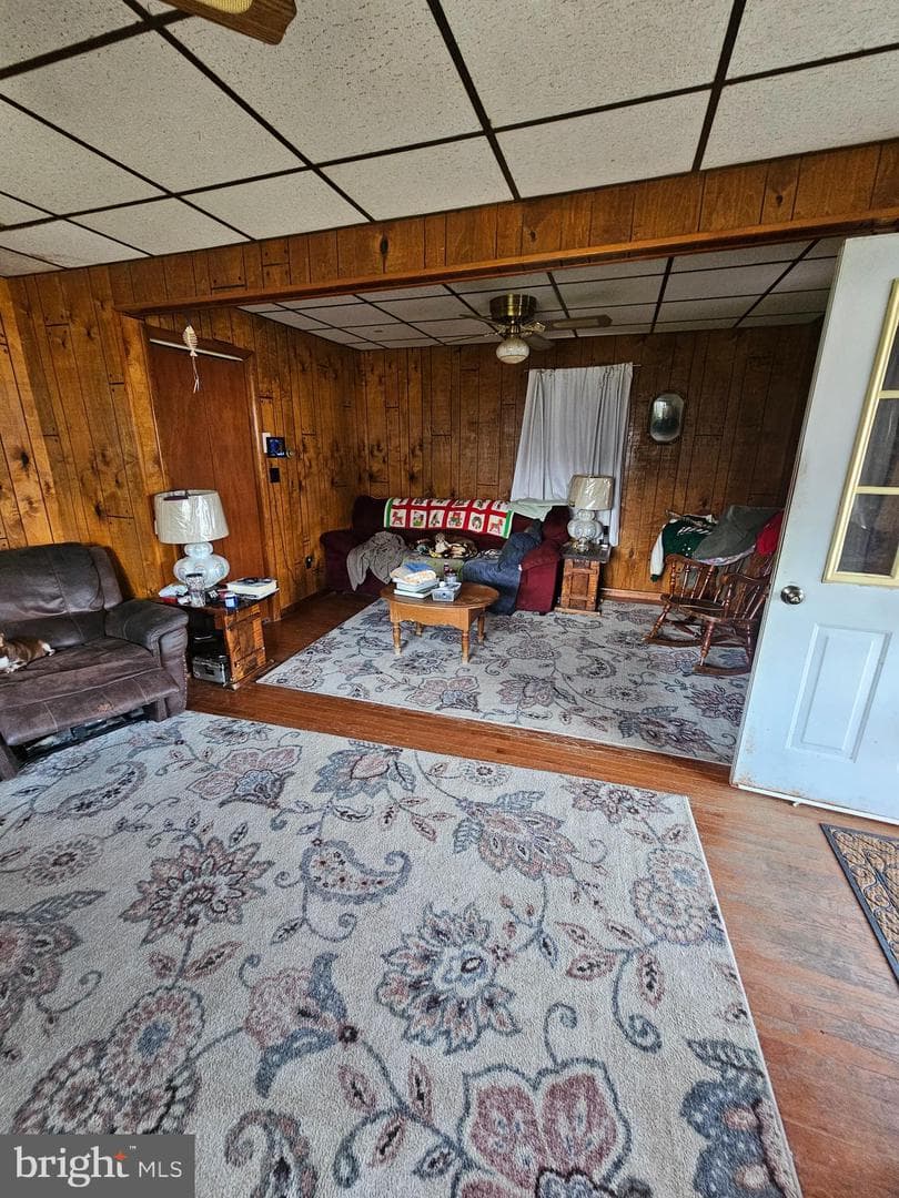 204 E St photo 5