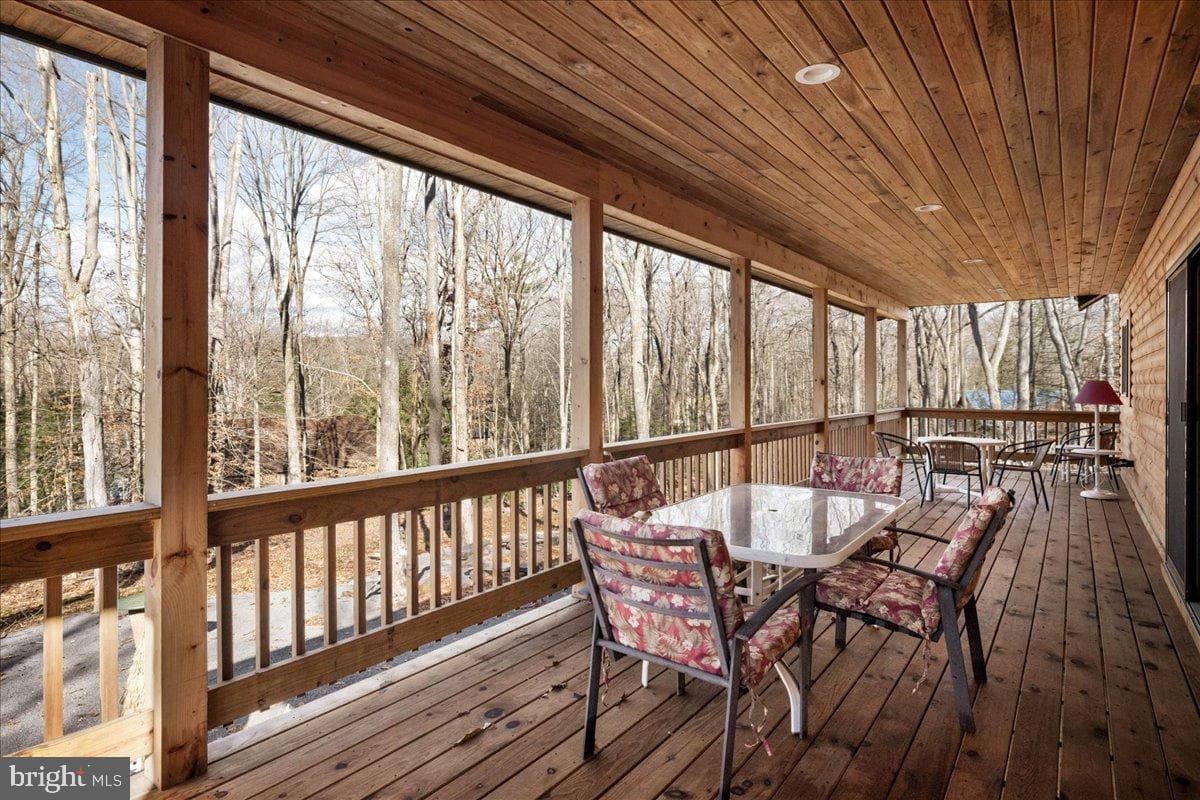 95 White Oak Drive photo 18