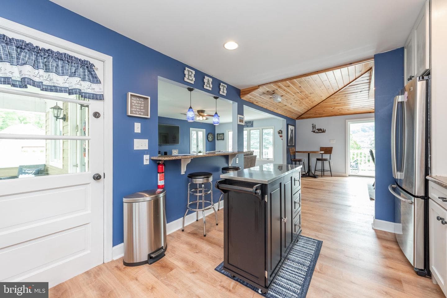 926 Marsh Hill Road photo 13