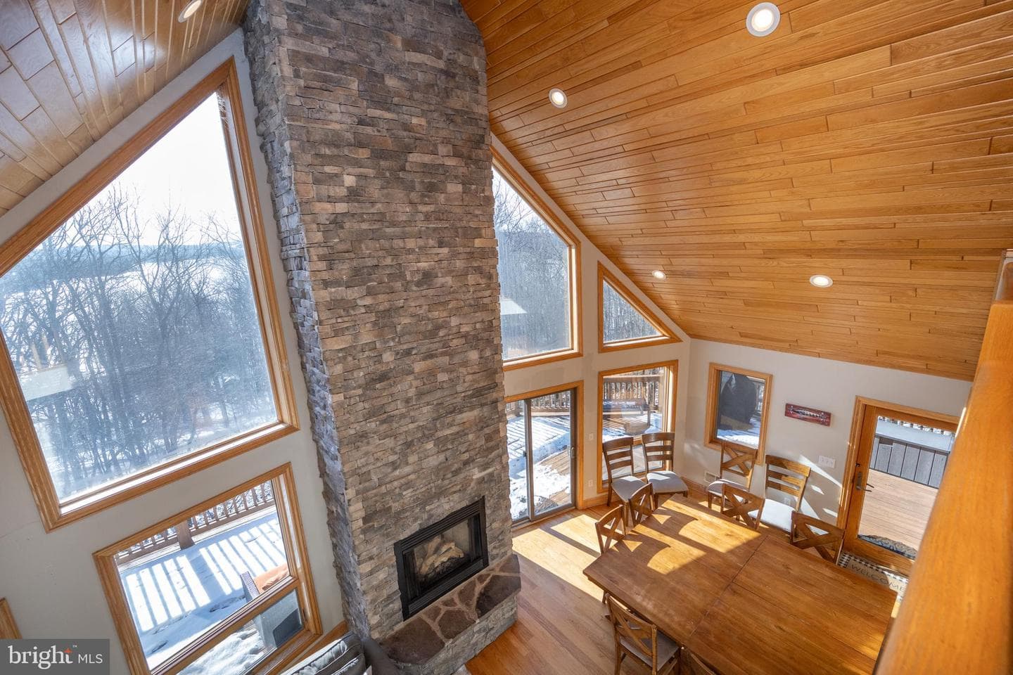 723 Pinnacle Drive photo 4