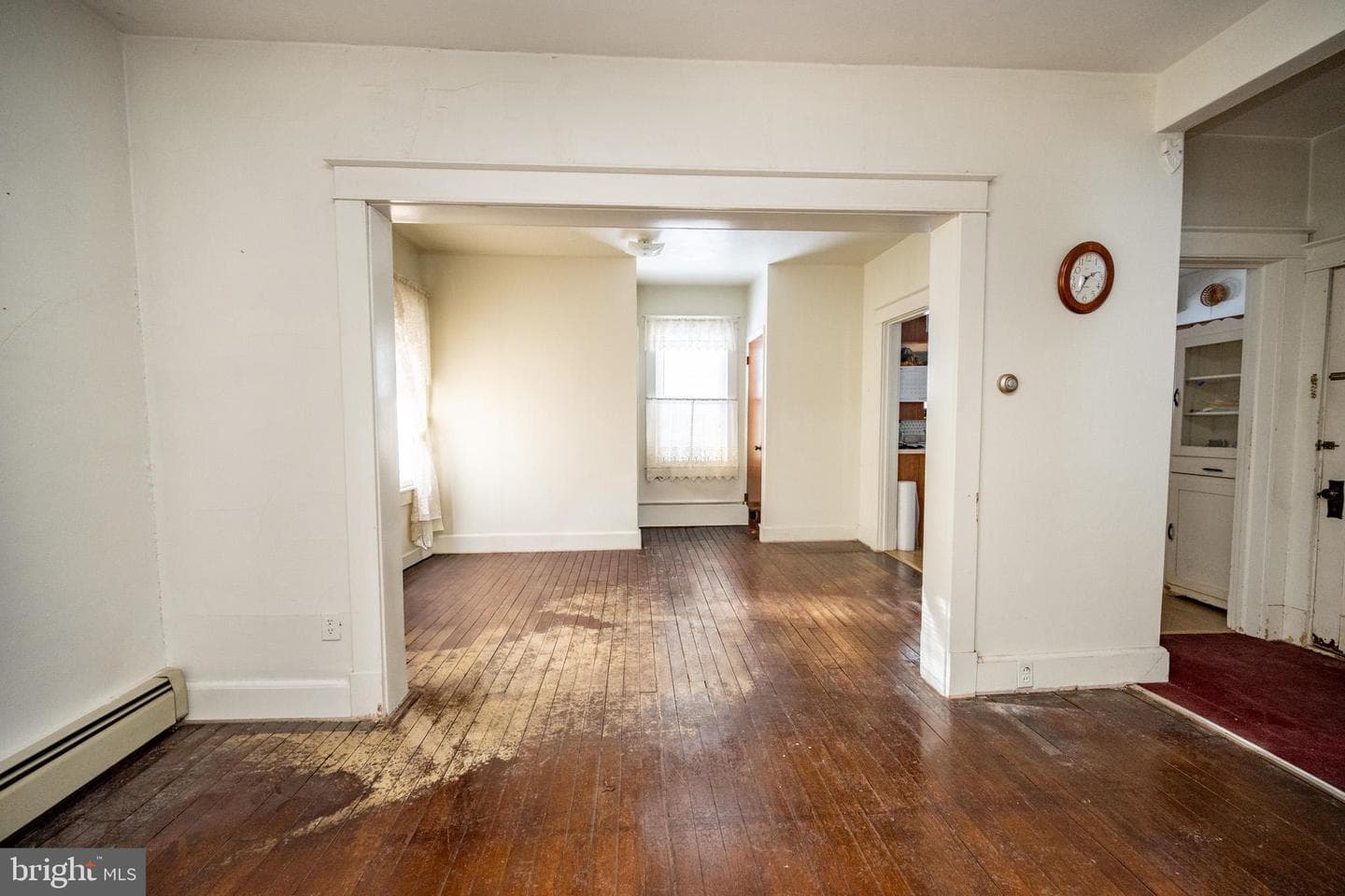 729 E Oak Street photo 7
