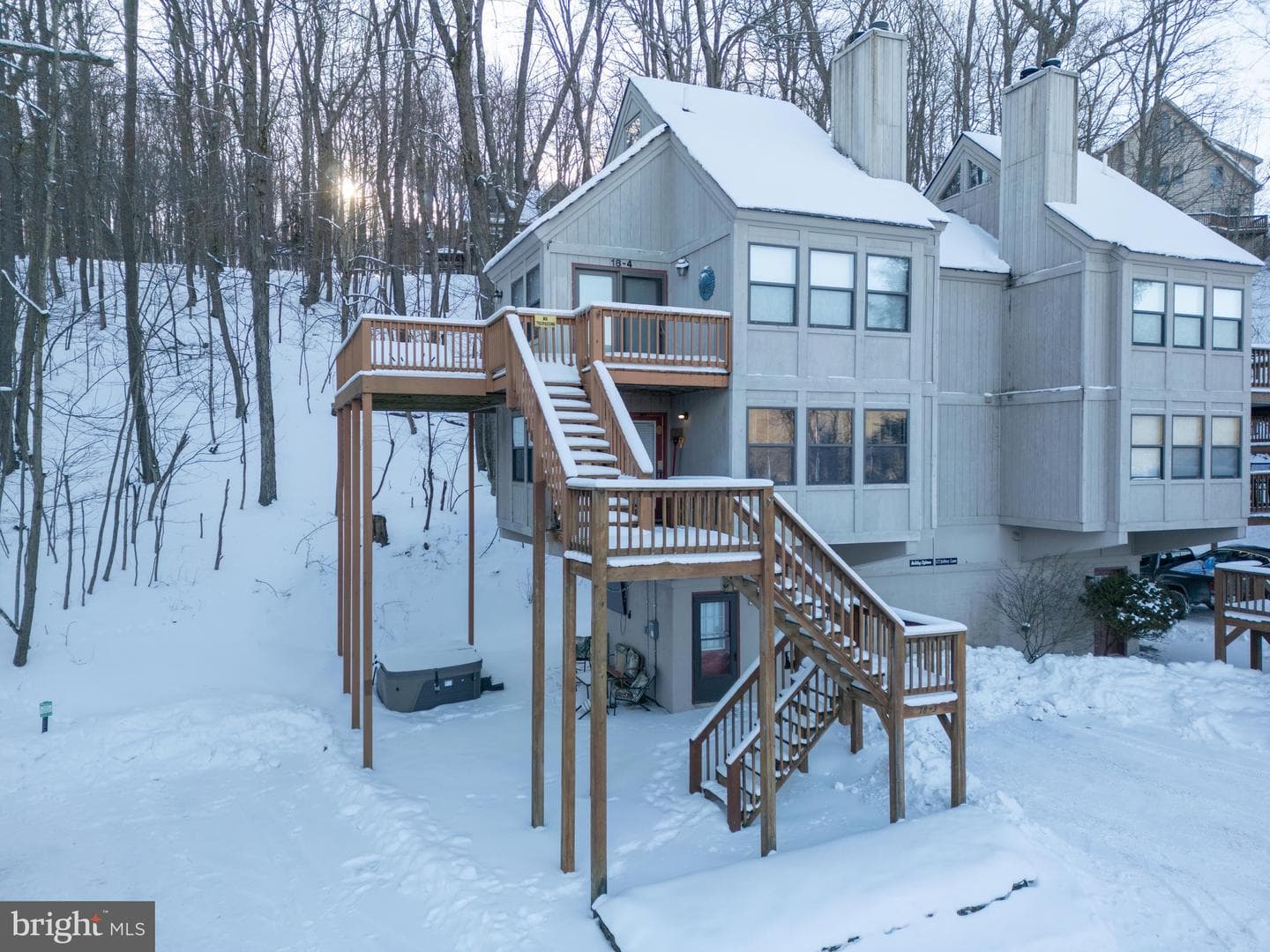 127 Jeffrey Lane #18c