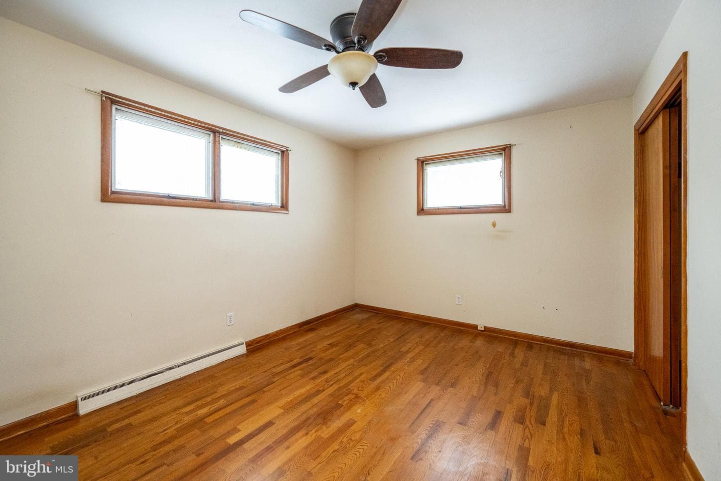 127 S Oakhall Drive photo 16