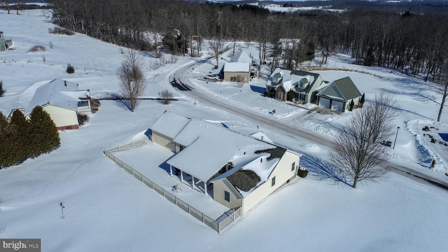 702 Sunshine Drive photo 3
