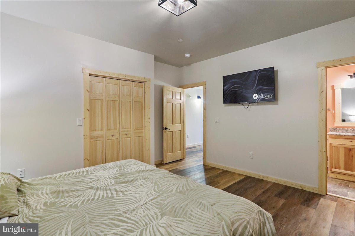 957 N Camp Road photo 40