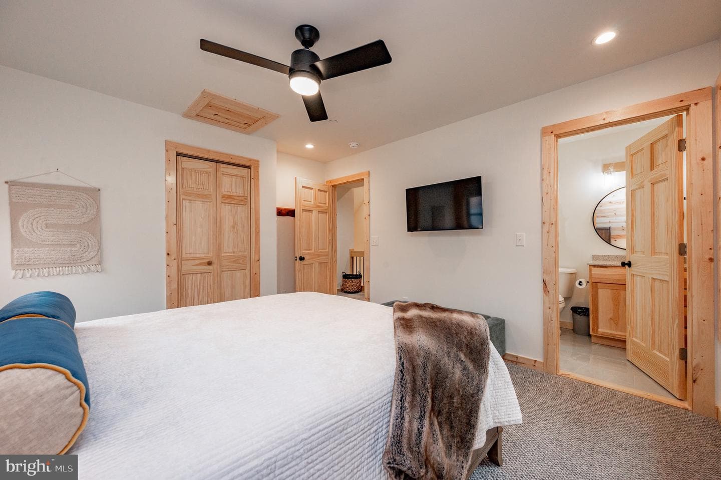 36 Irwin Way photo 43