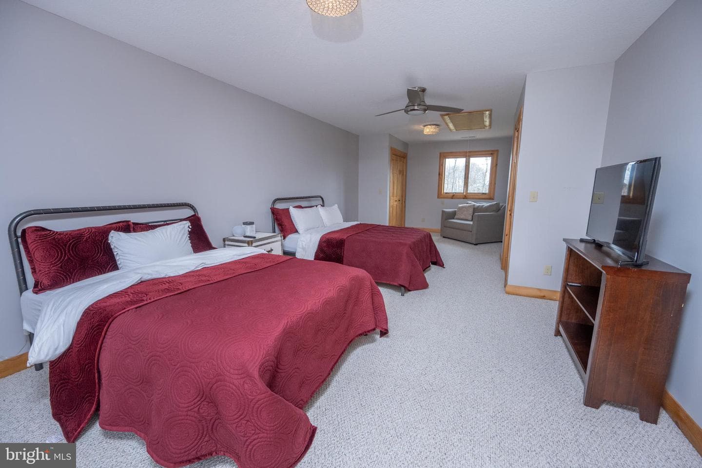 276 Sundance Way photo 48