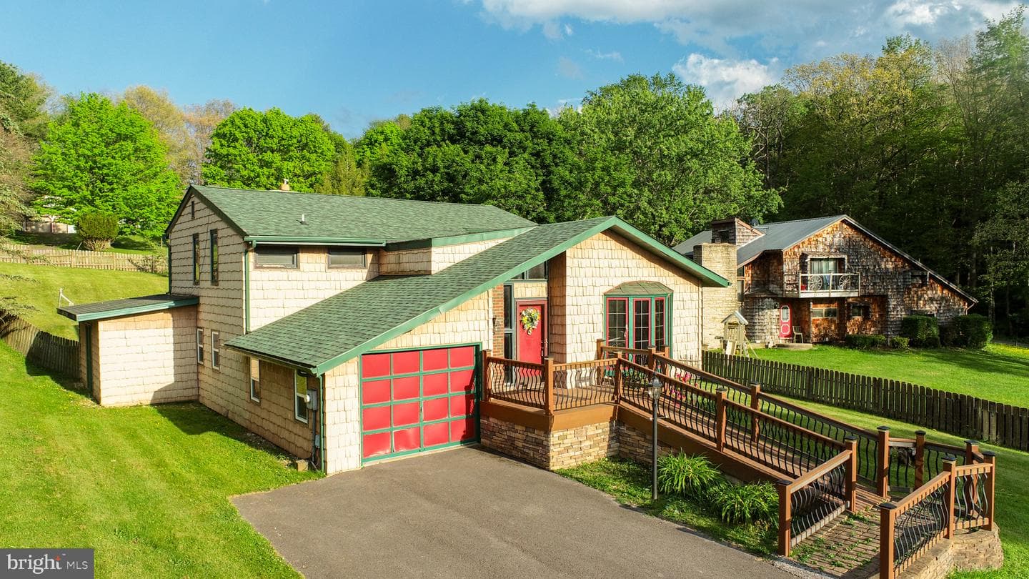 163 Mitchell Drive photo 4