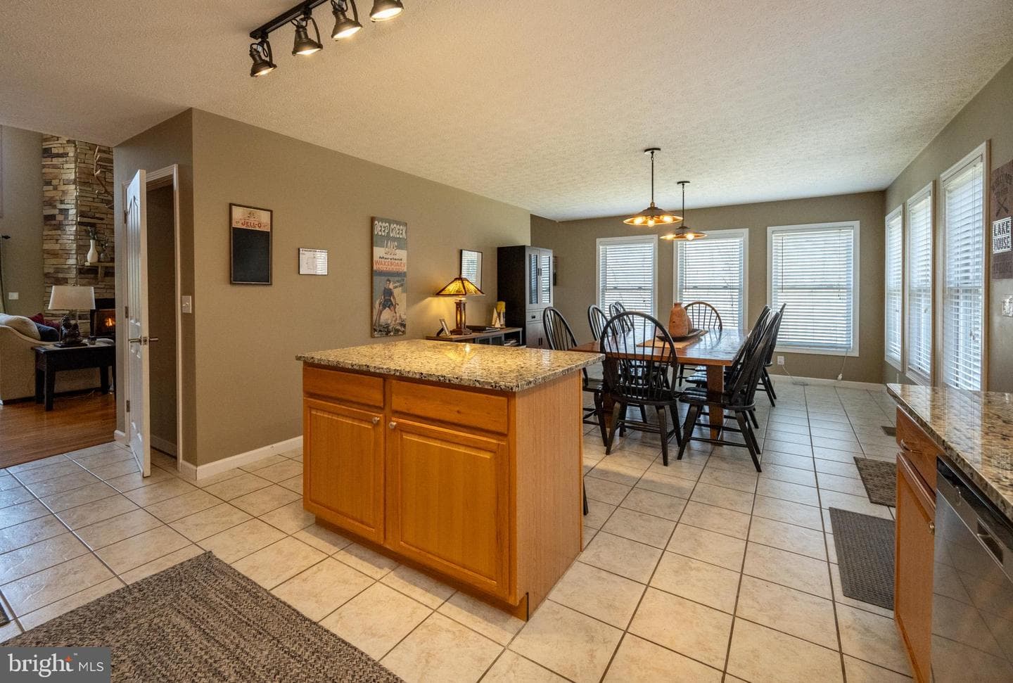 891 Mountainview Drive photo 22