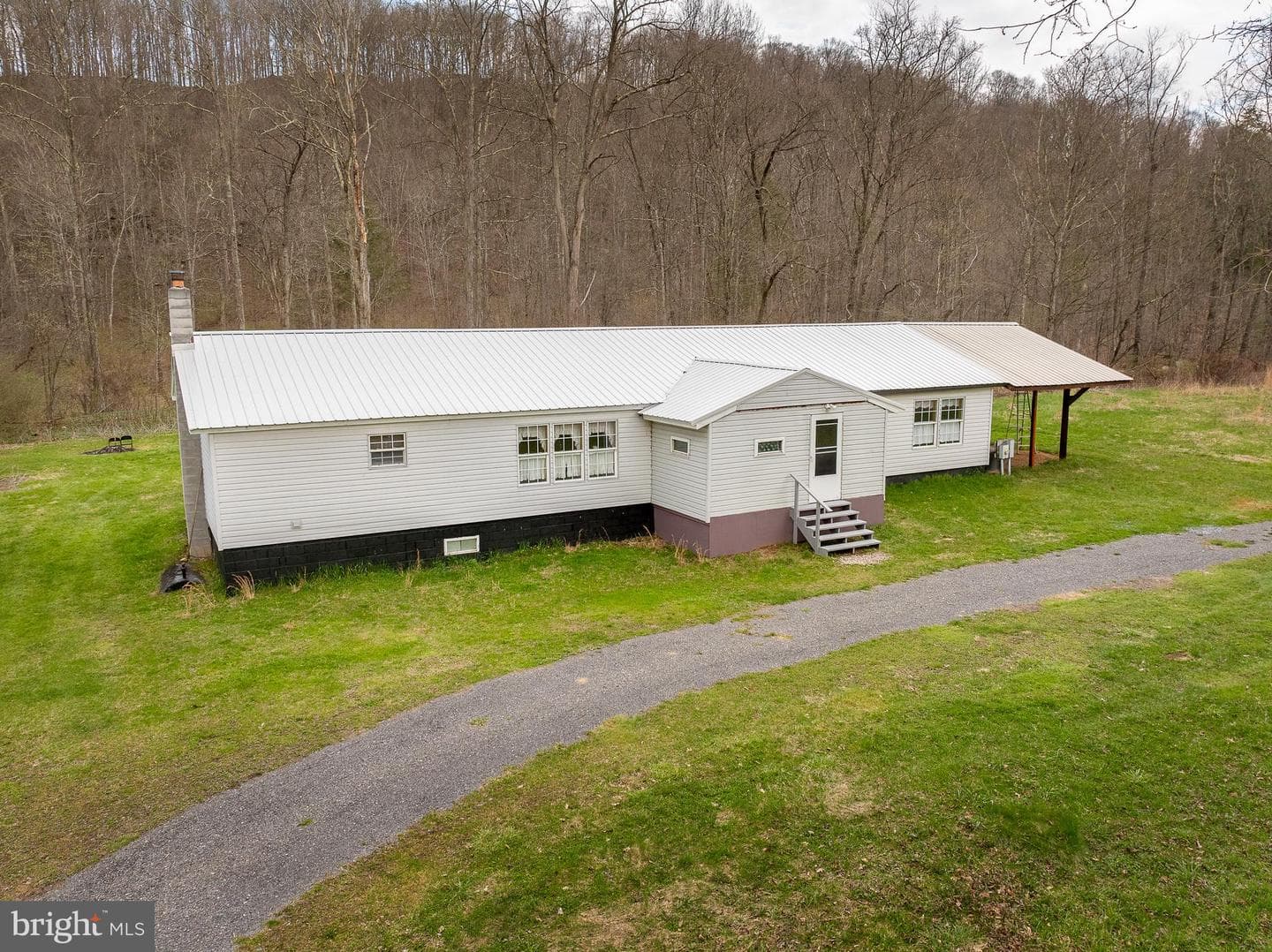 1545 Mill Run Rd photo 1