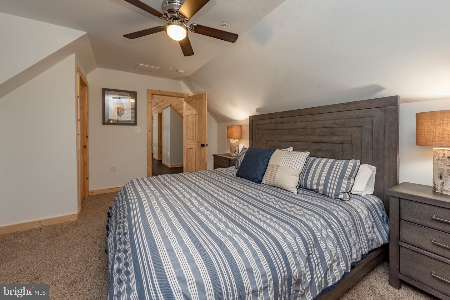 22 Taylor Lane photo 29
