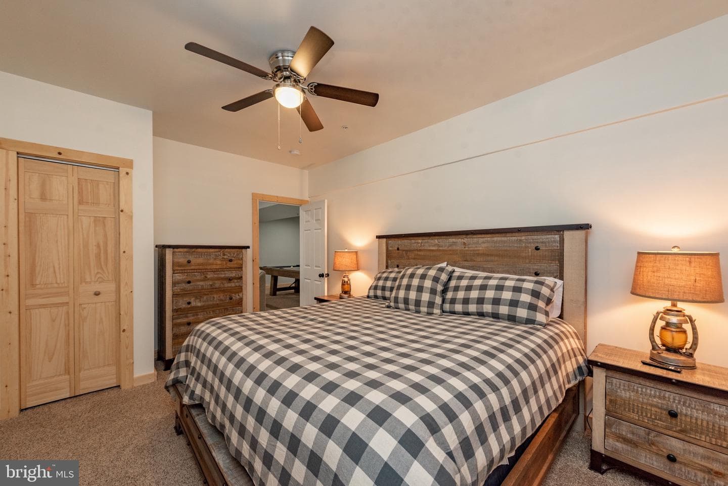 22 Taylor Lane photo 42