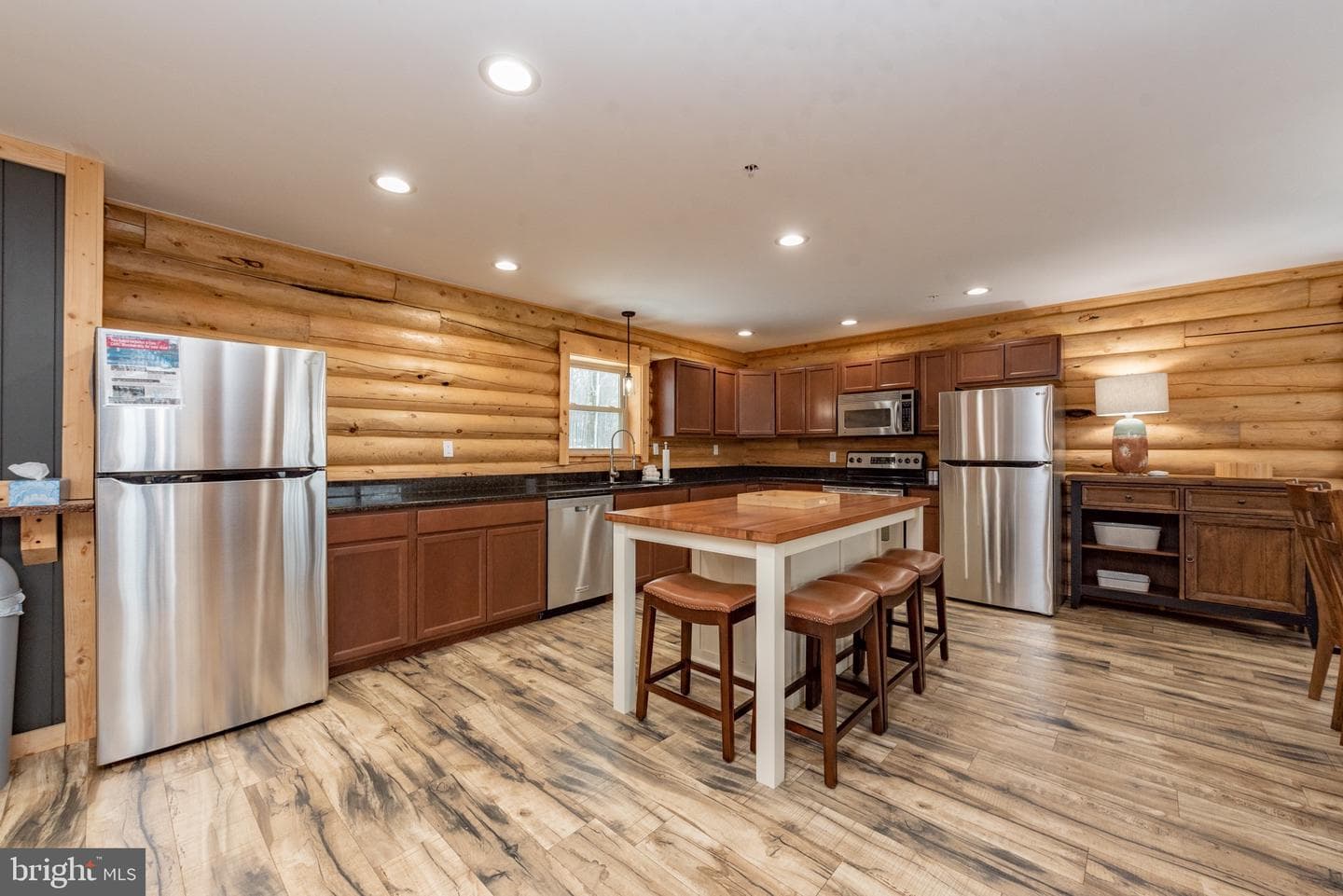 22 Taylor Lane photo 8