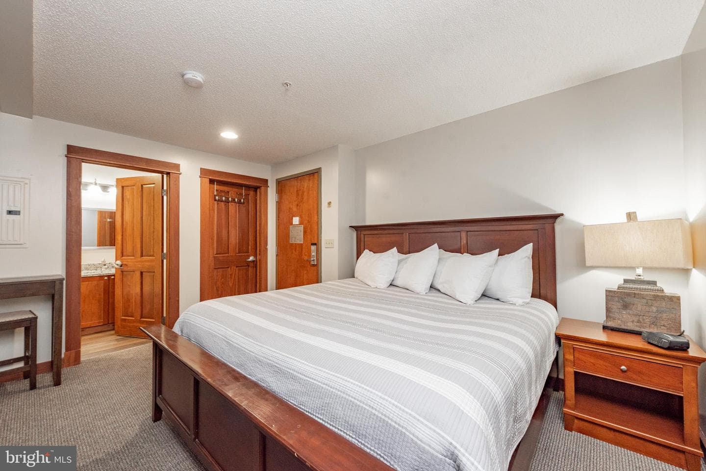 565 Glendale Road #306 photo 11