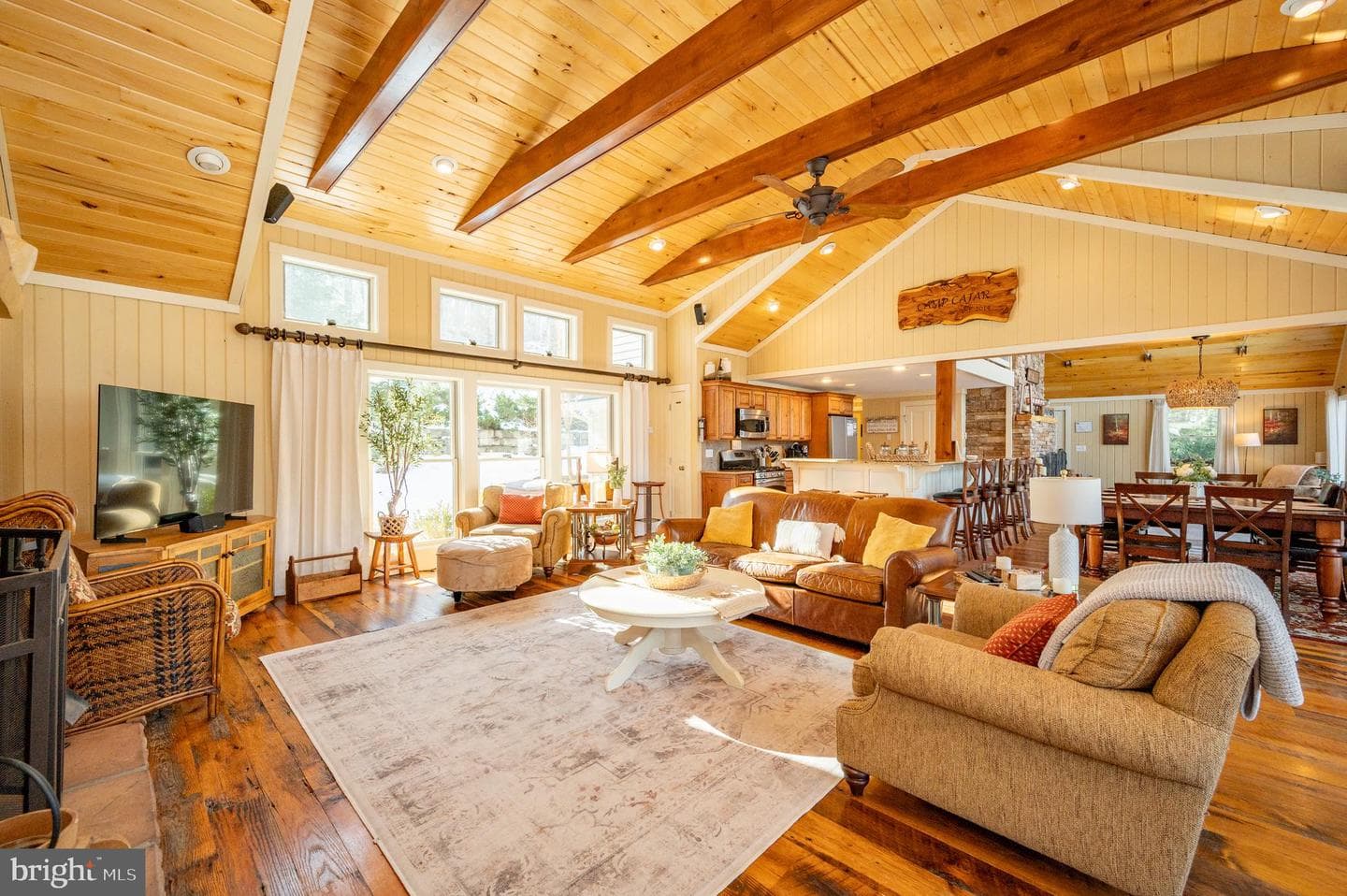 2411 Lake Shore Drive photo 3