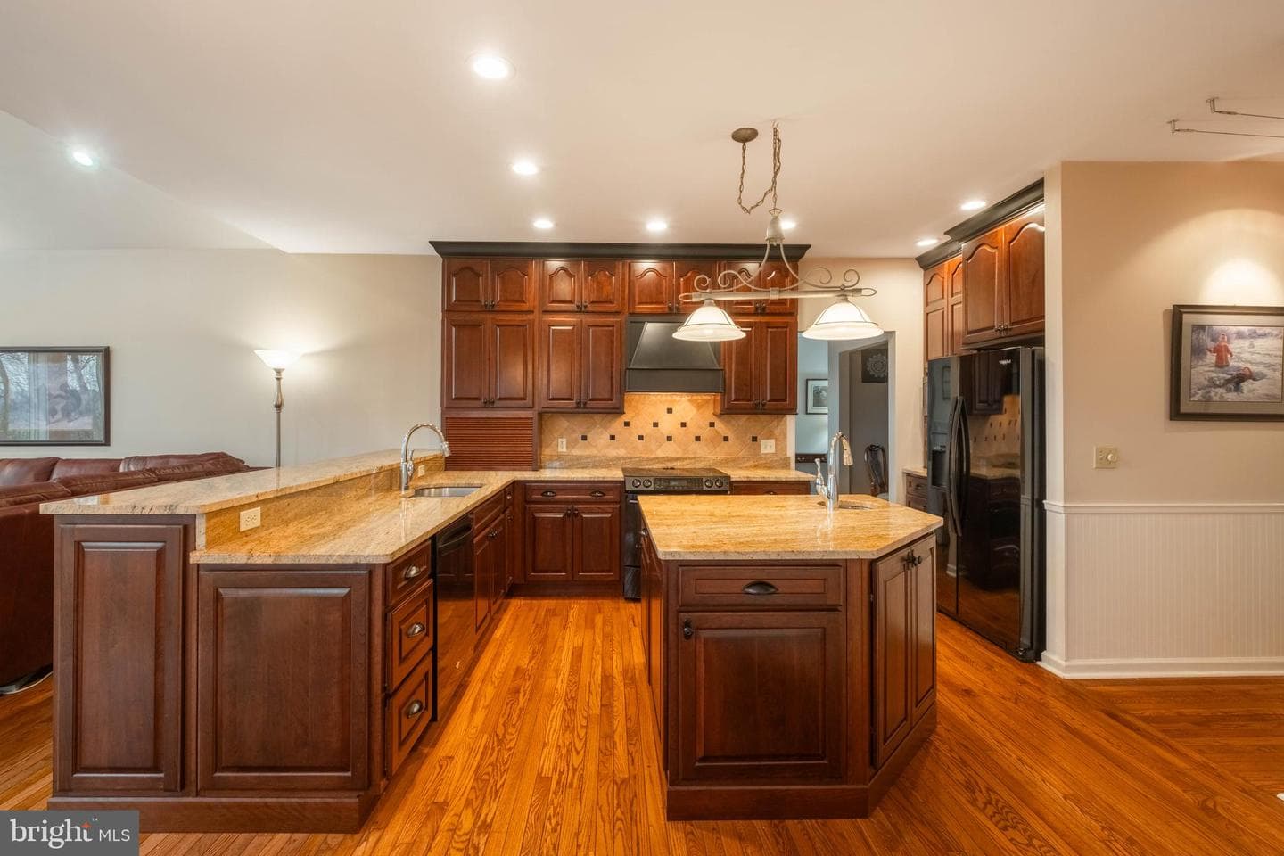 790 Sunset Ridge Drive photo 2