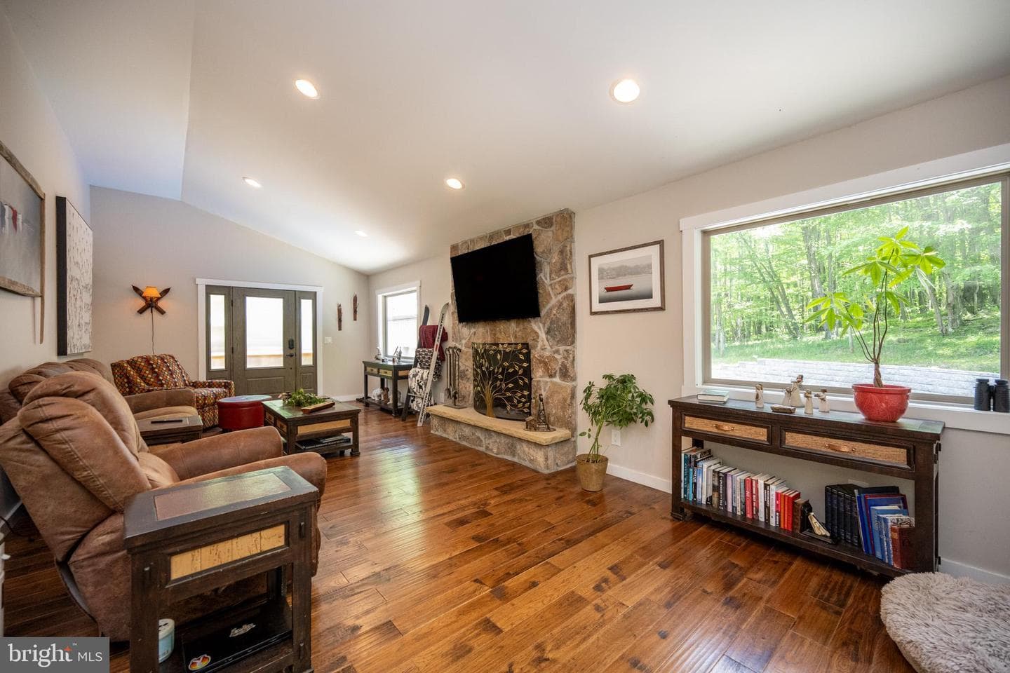 2250 Hoyes Run Road photo 28