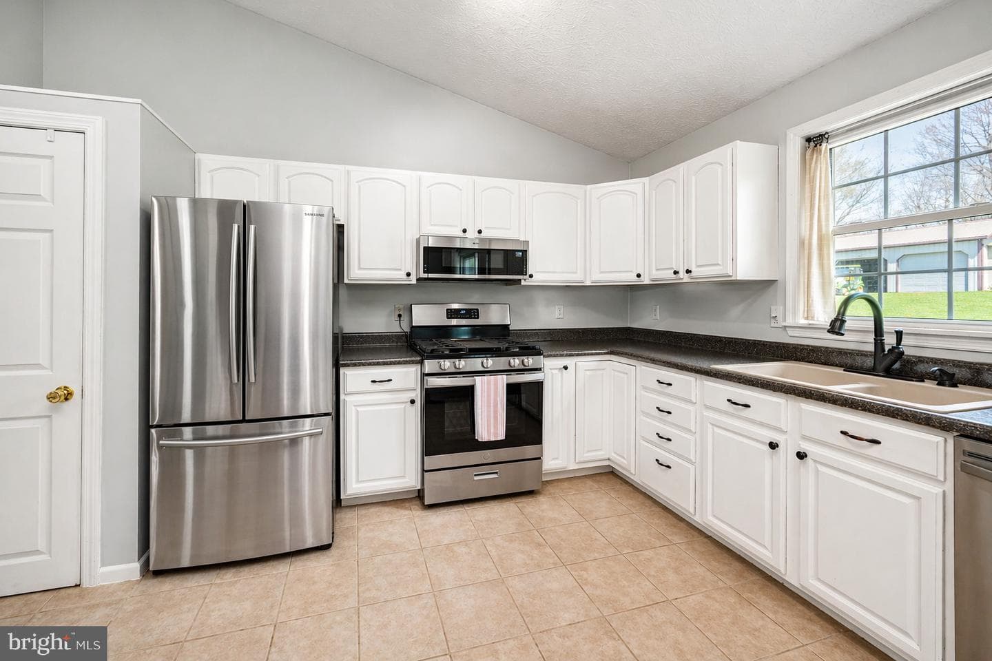 2074 Aiken Miller Road photo 10