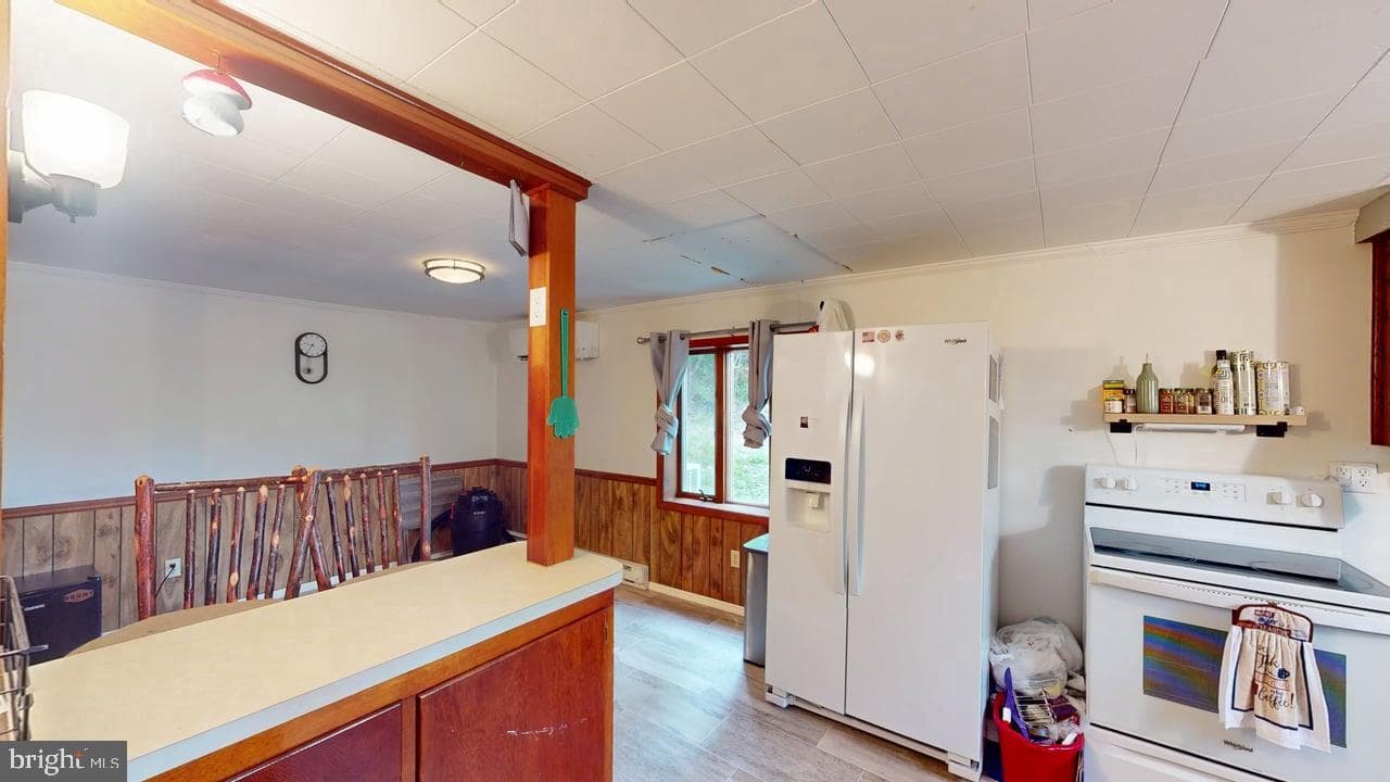 239 Hampshire Street photo 9