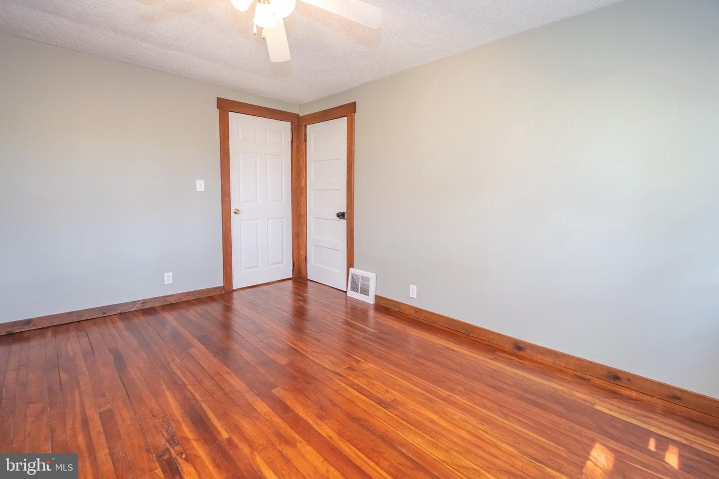 17921 Garrett Highway photo 31