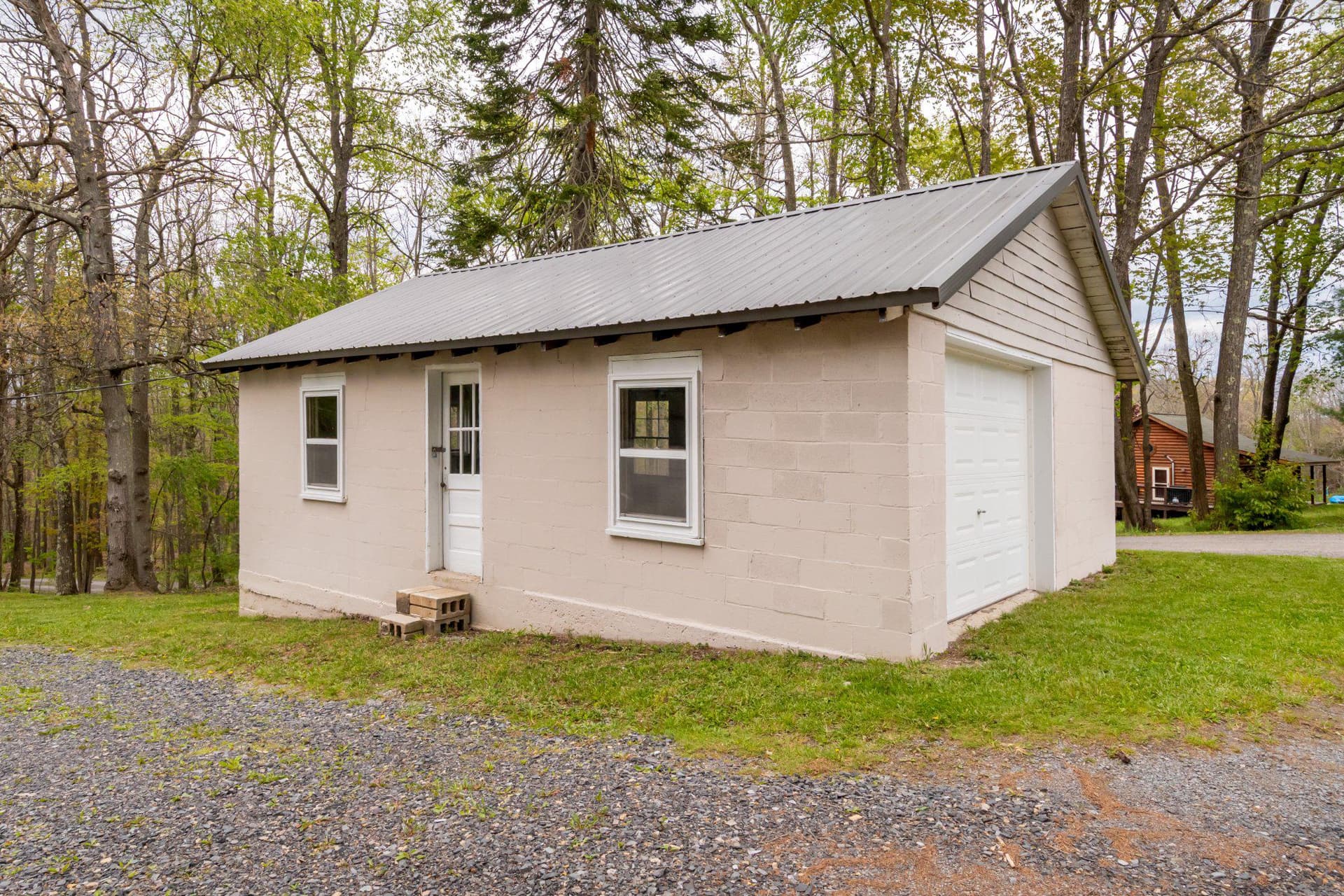 17921 Garrett Highway photo 7