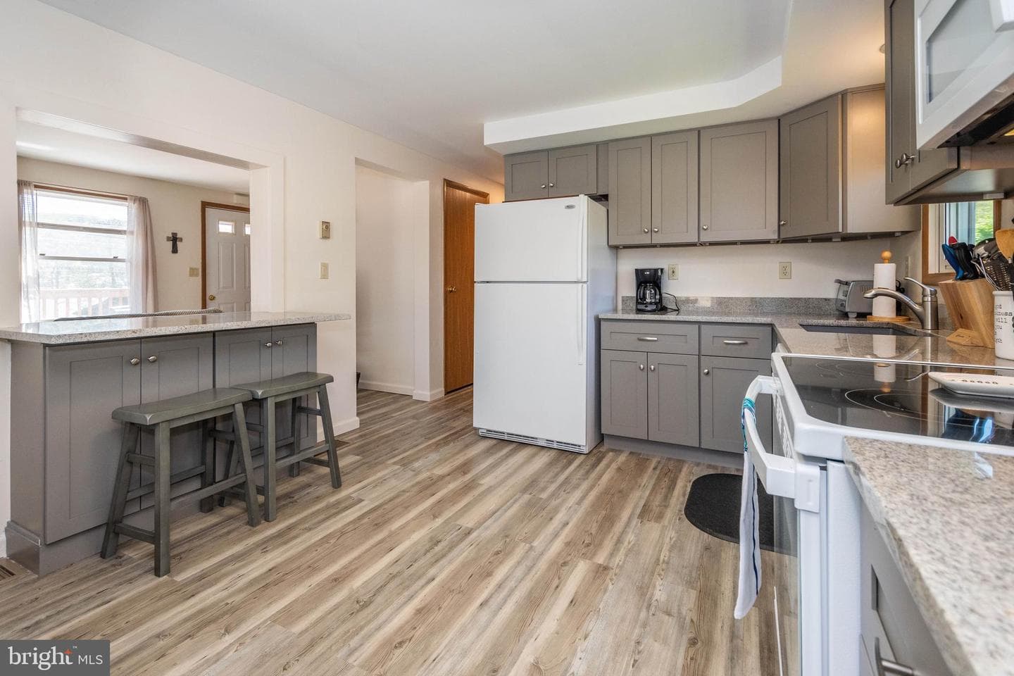 486 Marsh Hill Road photo 3