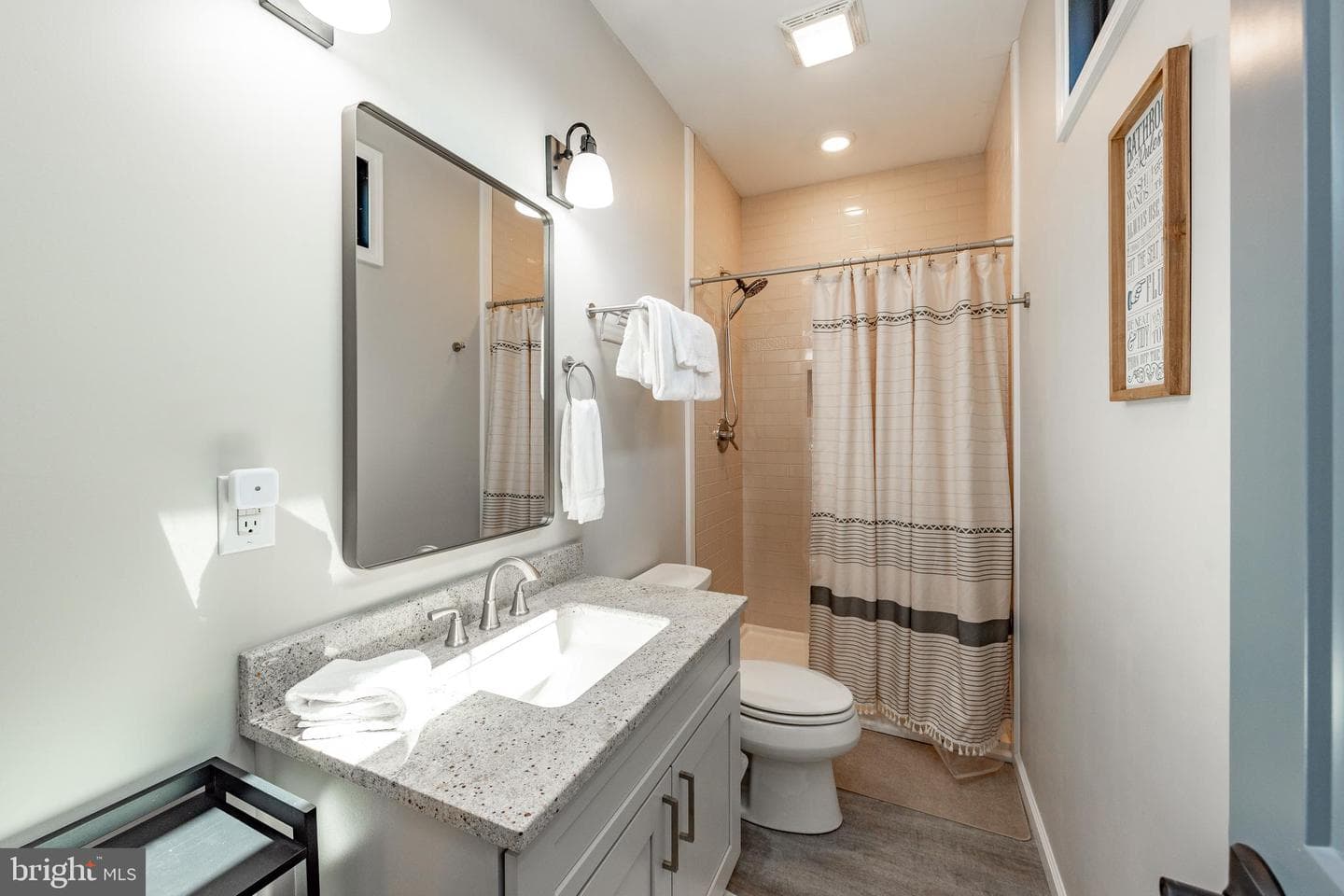 220 Biltmore View photo 43