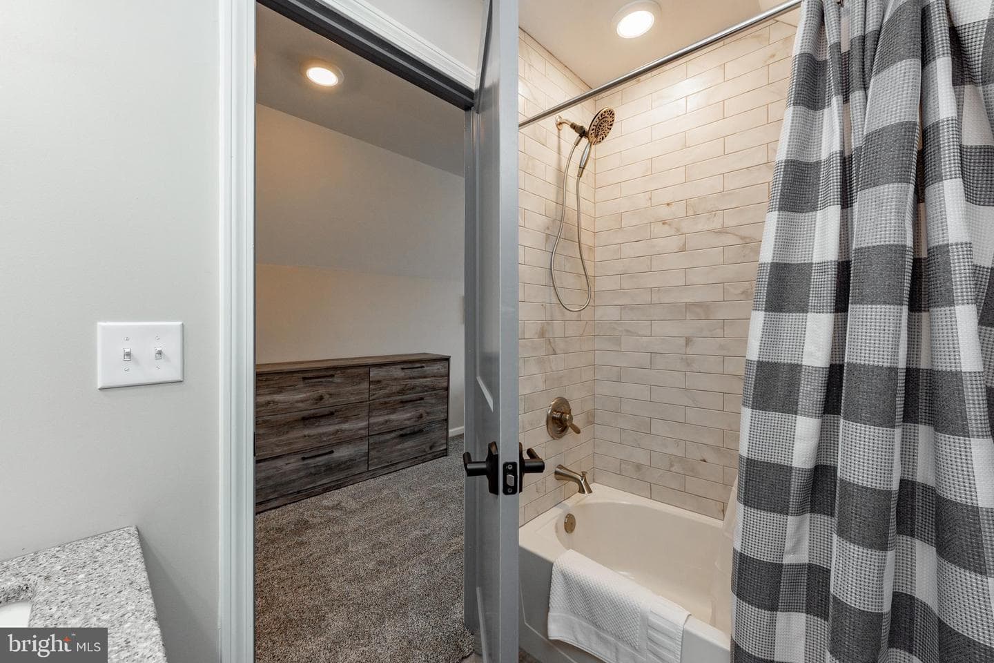 220 Biltmore View photo 49