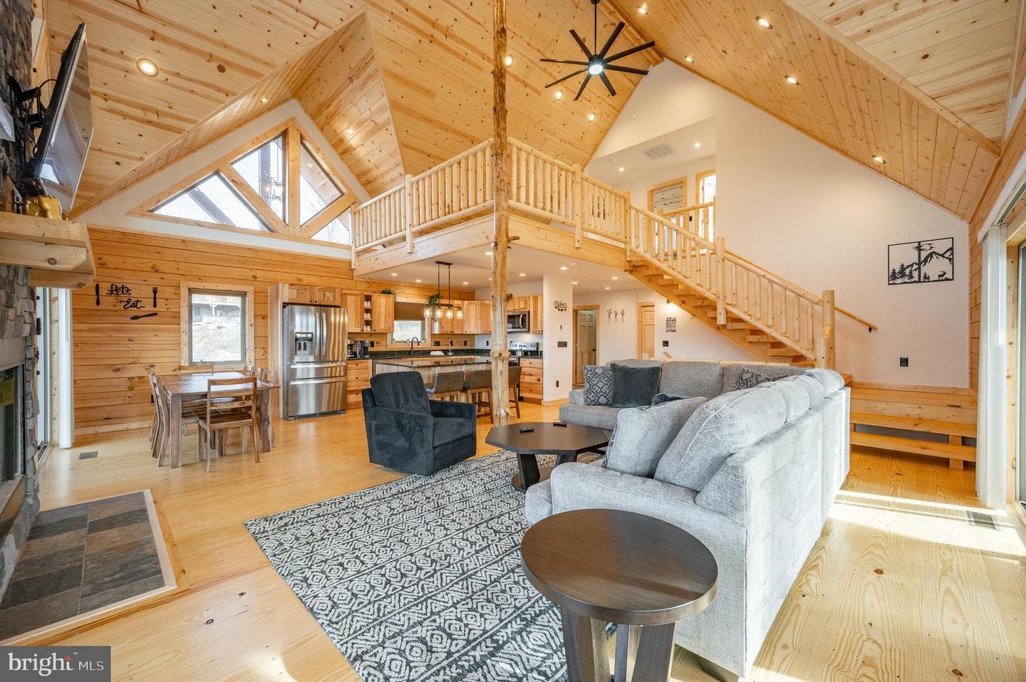 985 N Camp Road photo 4